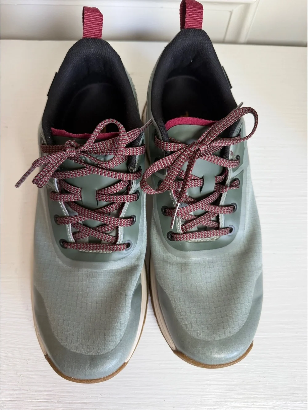 Teva Women's Low Gateway Hiking Sneakers. Size 8.5
